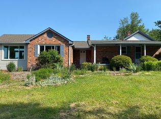 5802 Roach Rdg, Earlysville, VA 22936