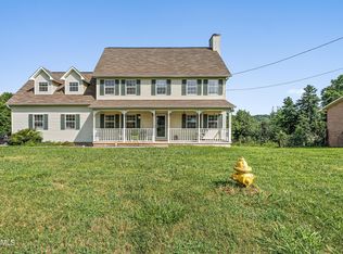 1120 Cattlemans Dr, Lenoir City, TN 37772