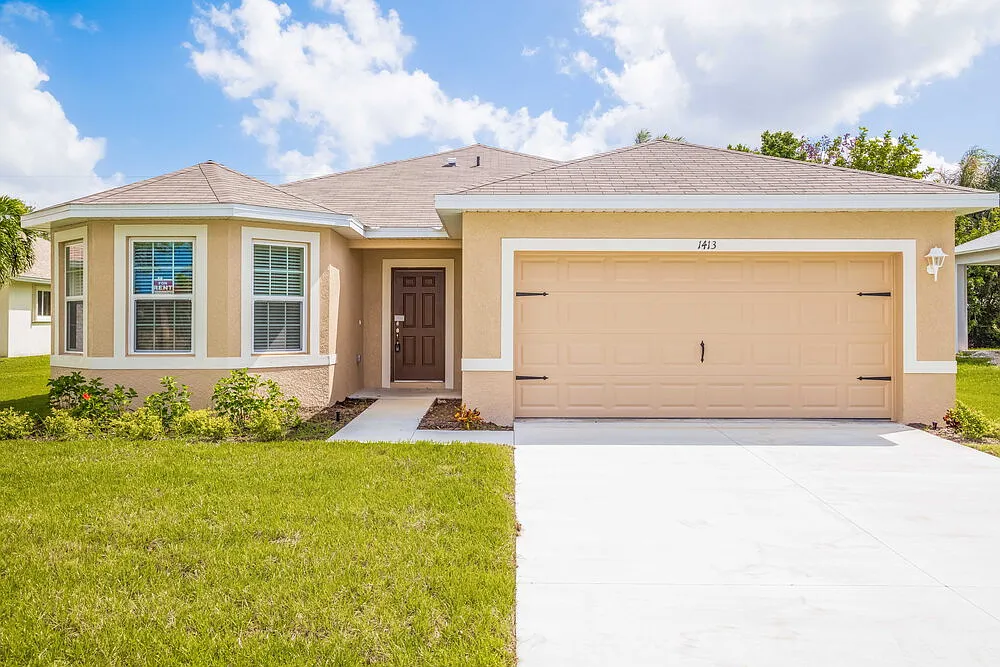 3 bed, 2.0 bath, 1756 sqft, $2,660 — Photo 1