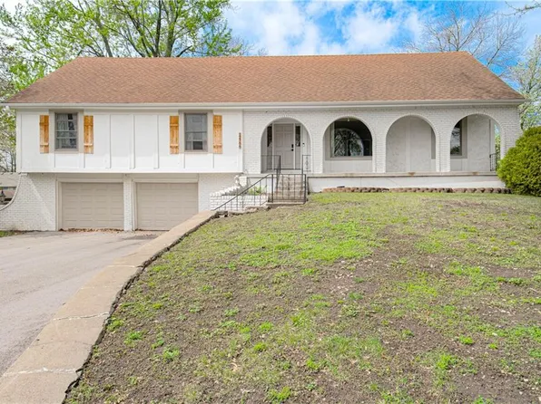 12706 Corrington Ave, Grandview, MO 64030
