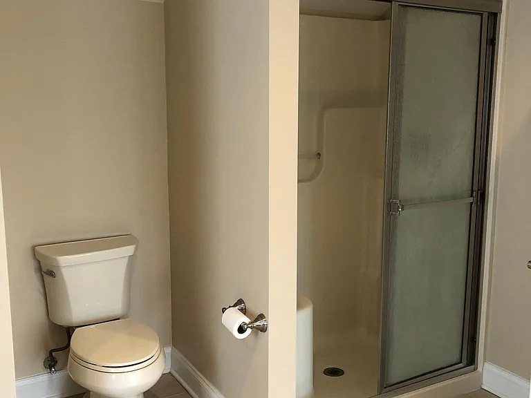 1049 Breezewood Dr — Photo 26