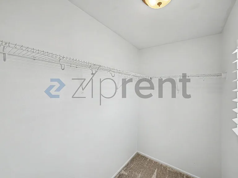 294 Kieswetter St — Photo 45