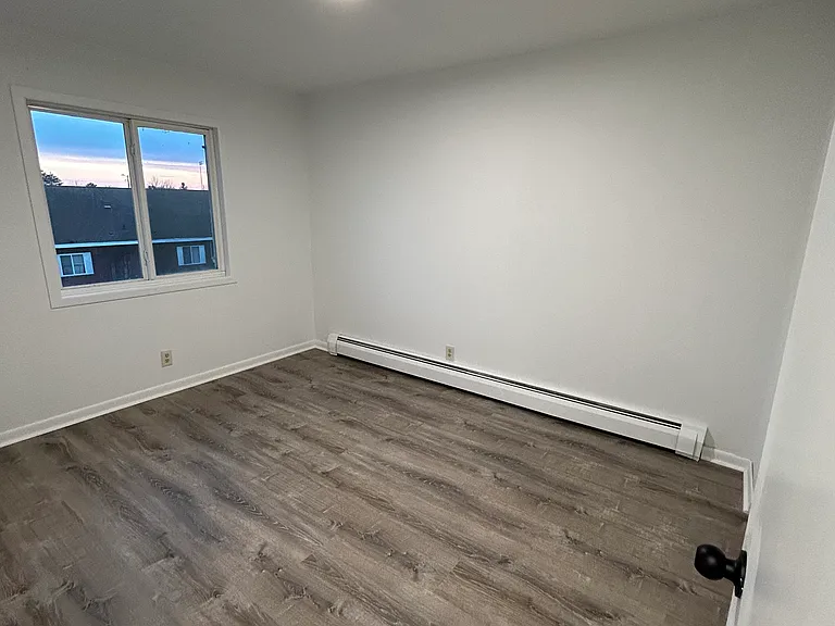 1002 Main St #1 — Photo 11