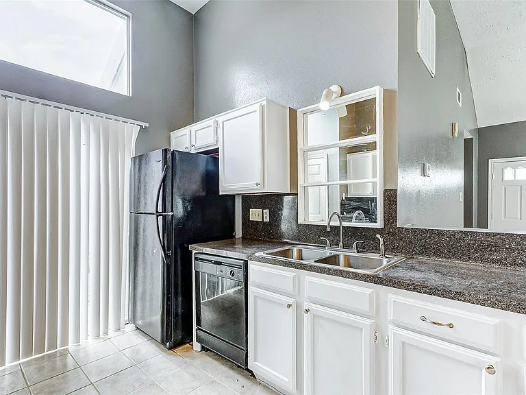 8410 Fawn Wind Ct — Photo 14