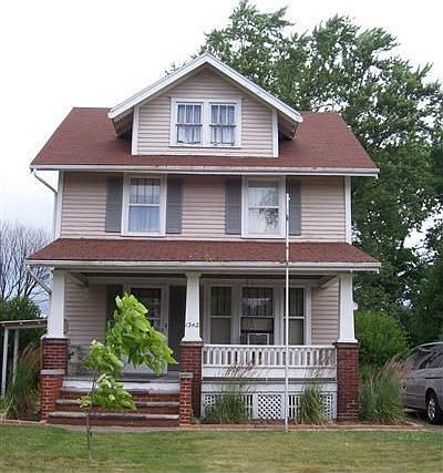 1st image of 1342 W 11th St