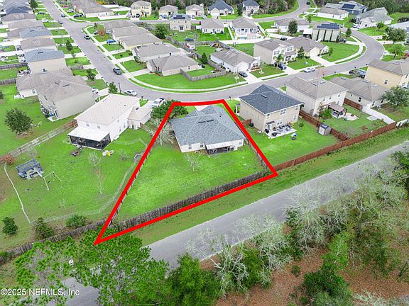 3rd image of 2400 BONNIE LAKES Drive
