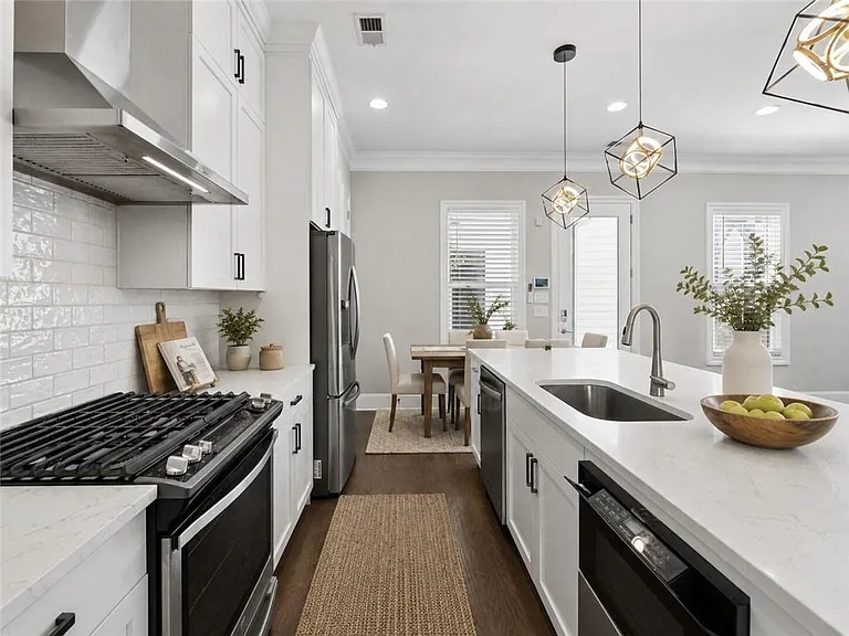 1821 Sanford Dr NW — Photo 16