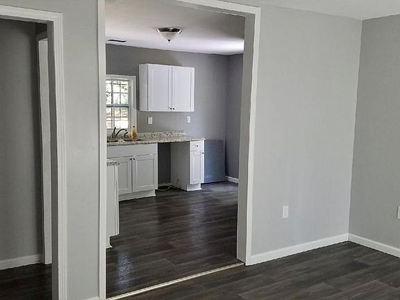 2nd image of 1008 Rock Springs St