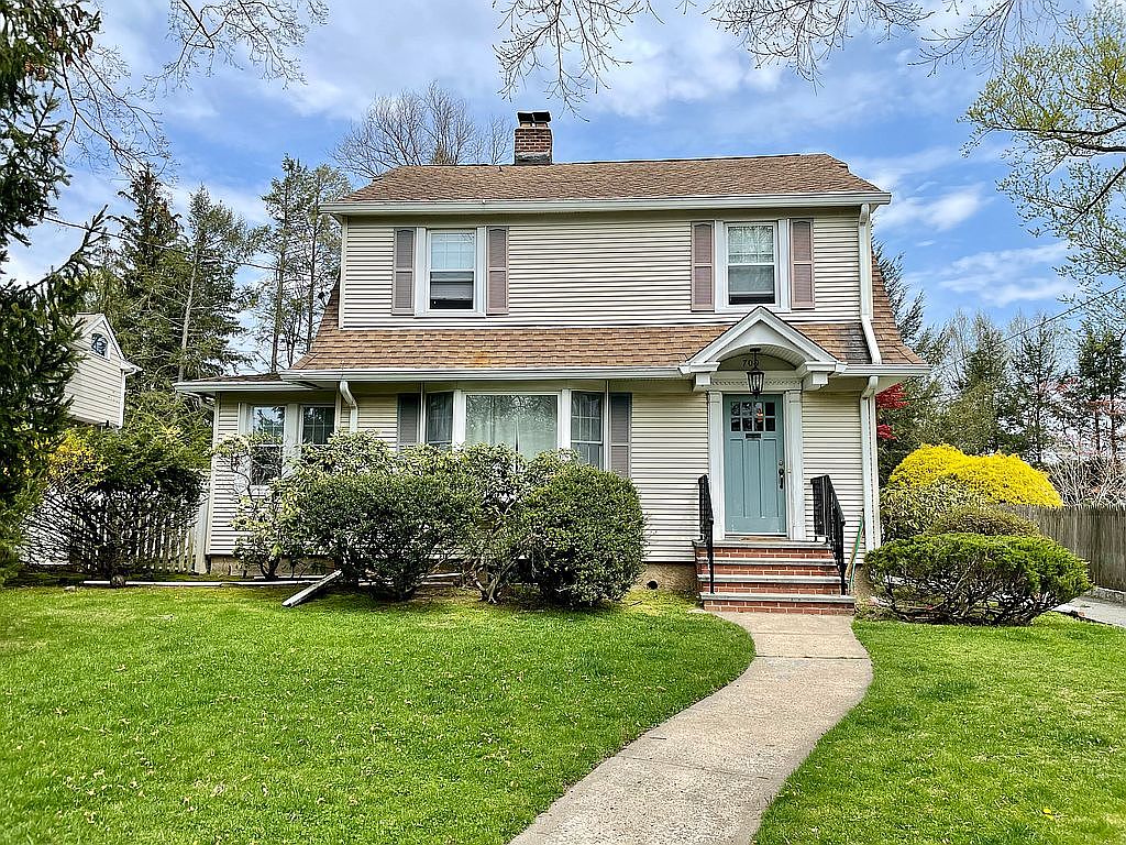 700 Orchard St, Oradell, NJ 07649 | Zillow