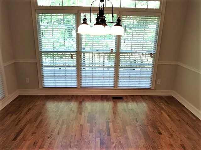 4 bed, 2.5 bath, 3258 sqft, $3,330 — Photo 3