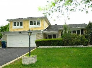 8800 S 82nd Ct, Hickory Hills, IL