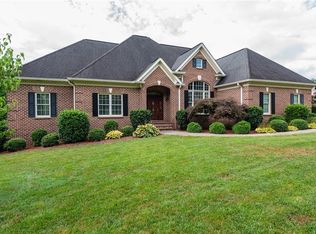 4107 Rainbow Hills Dr, Hickory, NC 28602