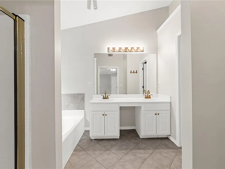370 Manor Glen Dr — Photo 30