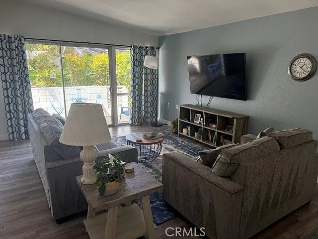 2 bed, 953 sqft, $3,500 — Photo 4