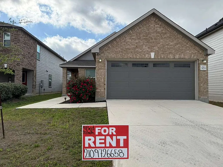 323 Deer Crest Dr — Photo 2