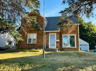 427 W Garfield St, Freeport, IL 61032
