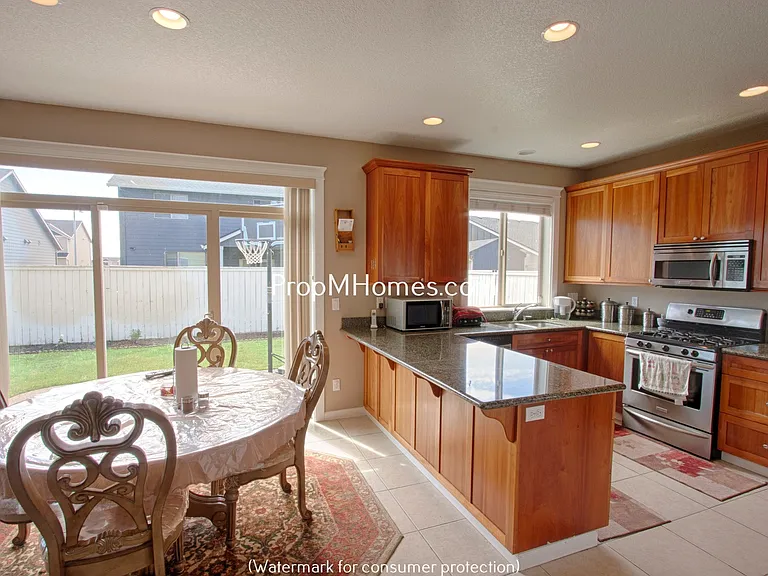 682 June Dr — Photo 7