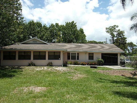 2nd image of 120 Lake Huntley Dr