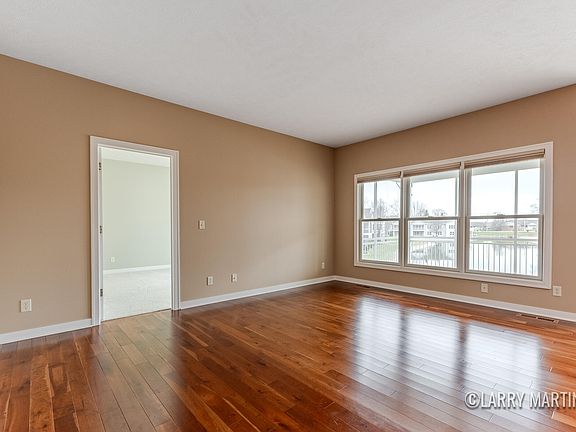 4th image of 1749 N Trillium Cir