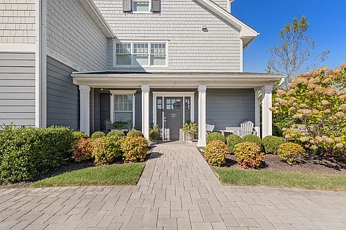 25 Village Green Dr Photo 1