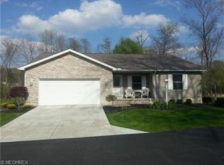 1131 Taylor Ln, Mineral Ridge, OH 44440