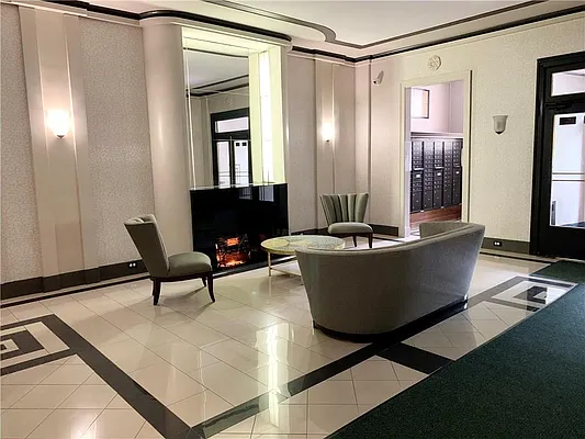 Sold by Remax Real Estate Professionals | media 16