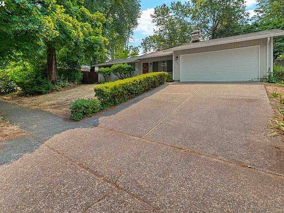 3rd image of 15003 NE 48th St