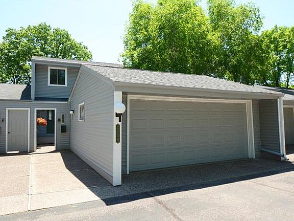 2nd image of 2708 Mackubin St