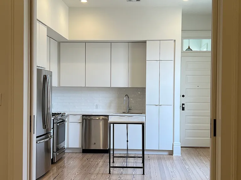 5833 Magazine St #A — Photo 28