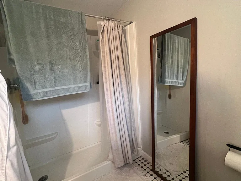 1524 Melrose Dr SW — Photo 15