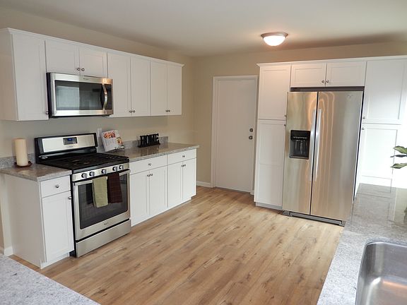 4th image of 6210 Pearl Lake Ave
