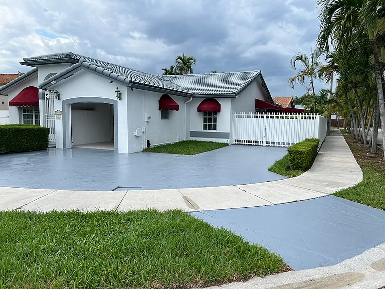 14307 SW 23rd Ln — Photo 2