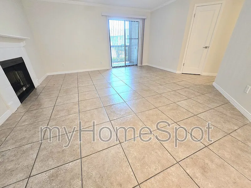 Oak Meadow Condo — Photo 3