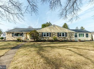 320 Windsor Dr, Churchville, PA