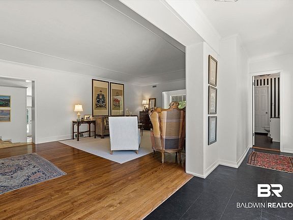 4th image of 65 Byrnes Blvd