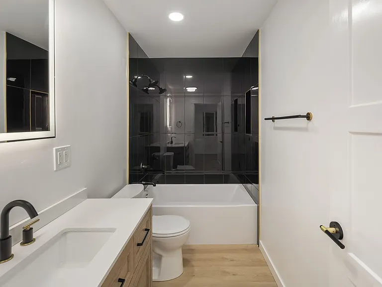5945 Fauntleroy Way SW #A — Photo 23