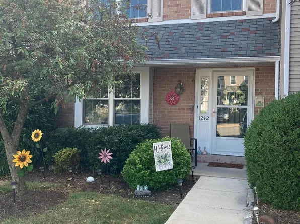 1212 Windmill Cir, Eagleville, PA 19403