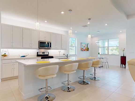 3rd image of 11717 SW Aquila Way