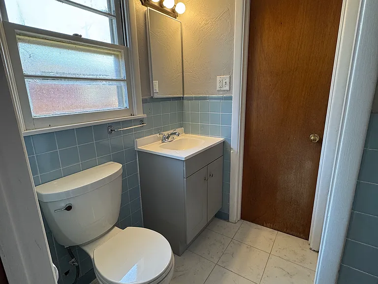 1706 Pecos St — Photo 12