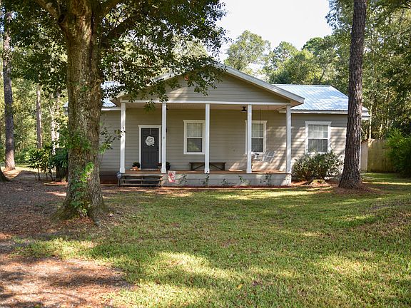 3rd image of 8836 Doris Ln