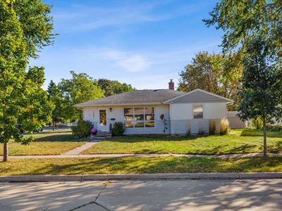 1402 12th St S, Fargo, ND, 58103