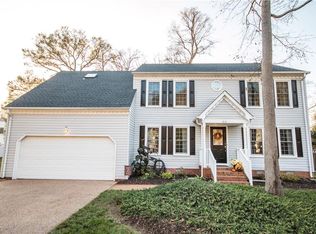 212 Gardenville Dr, Yorktown, VA 23693
