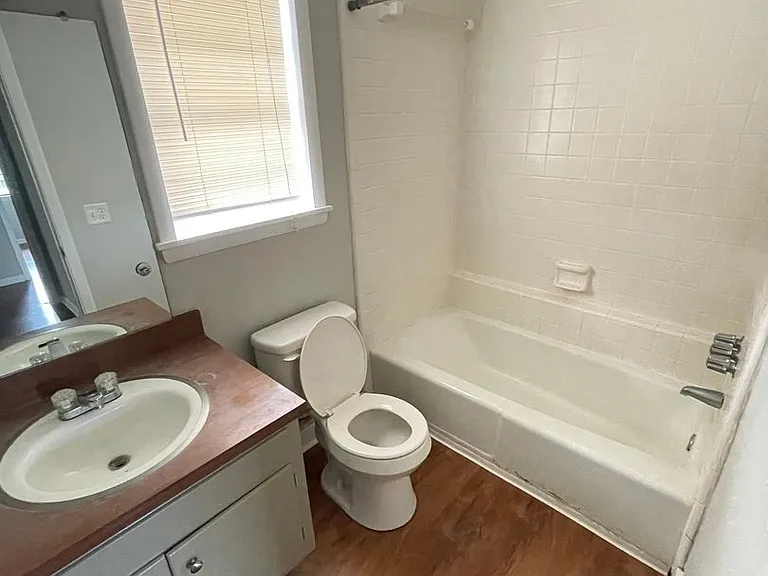 242 Georgia Ave #8 — Photo 6