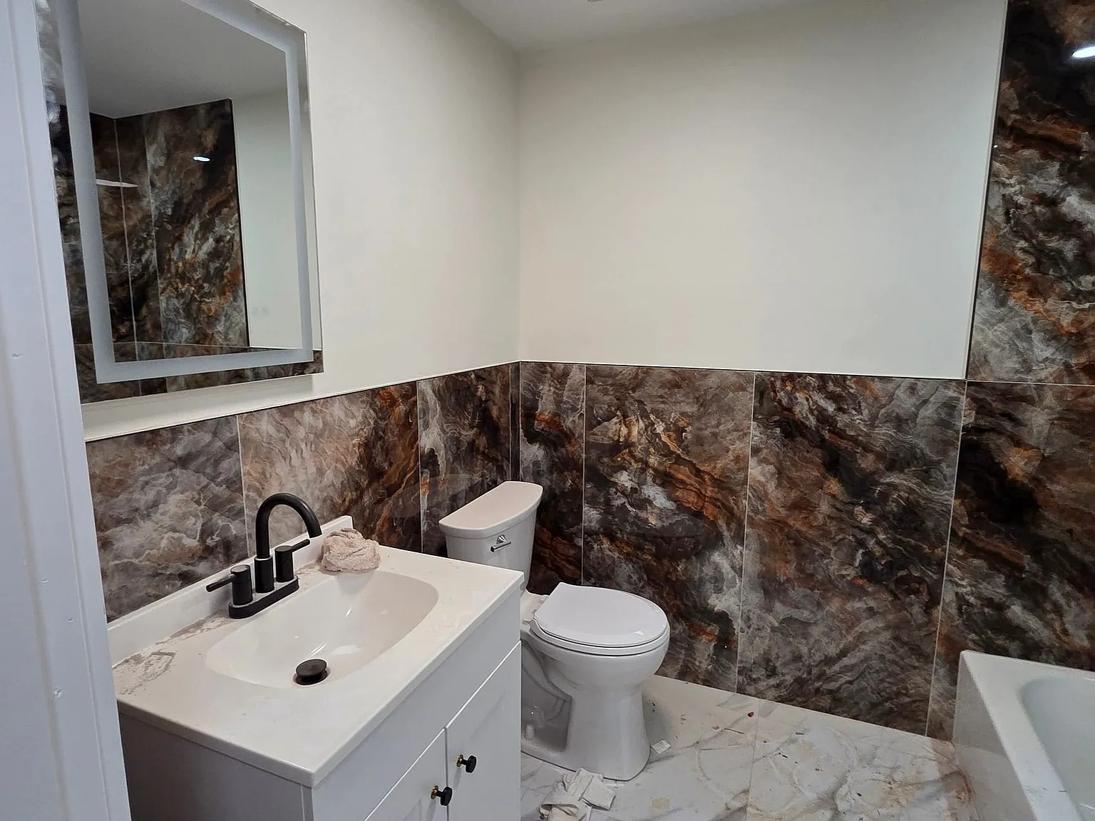 2 bed, 1.0 bath, 600 sqft, $2,000 — Photo 3
