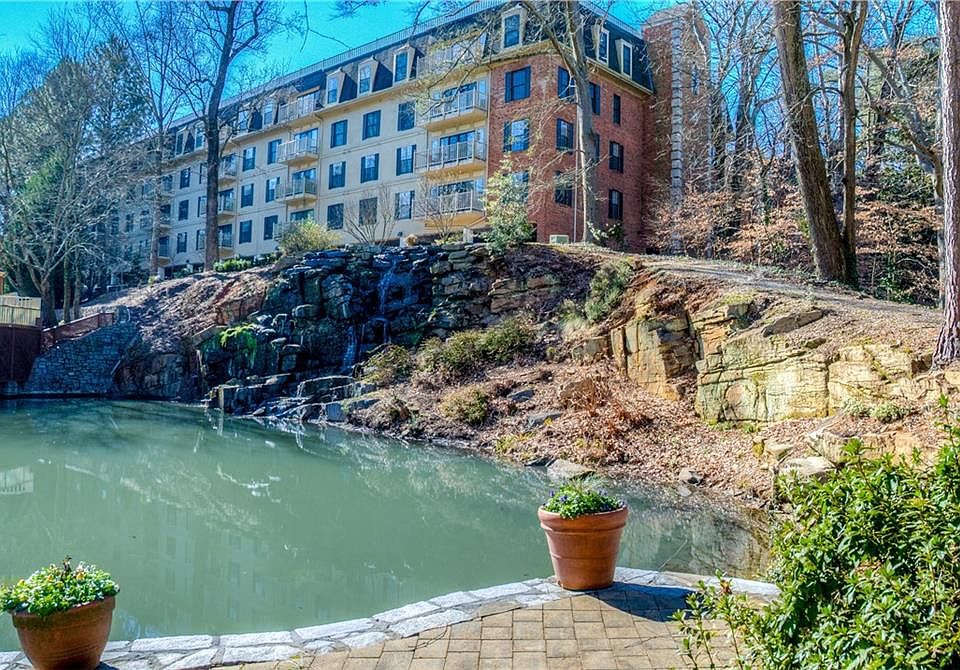 1st image of 27401 Plantation Dr NE #27401
