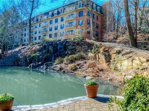 27401 Plantation Dr NE #27401, Atlanta, GA 30324