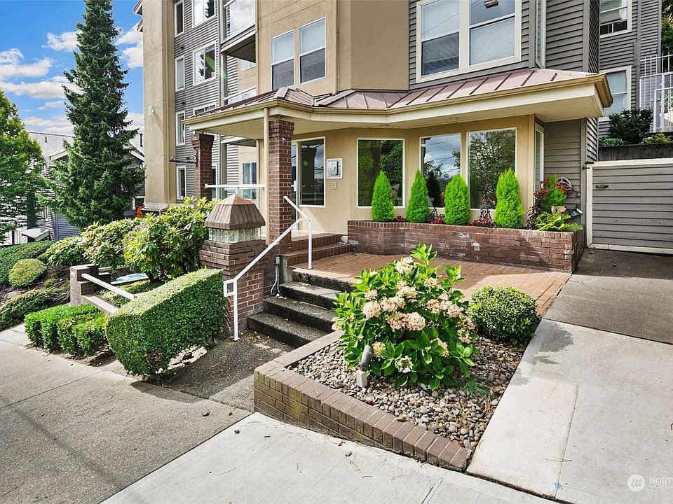 1st image of 1011 5th Avenue N #107