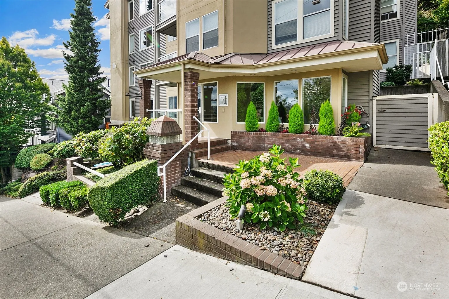 1011 5th Avenue N #107 photo 1