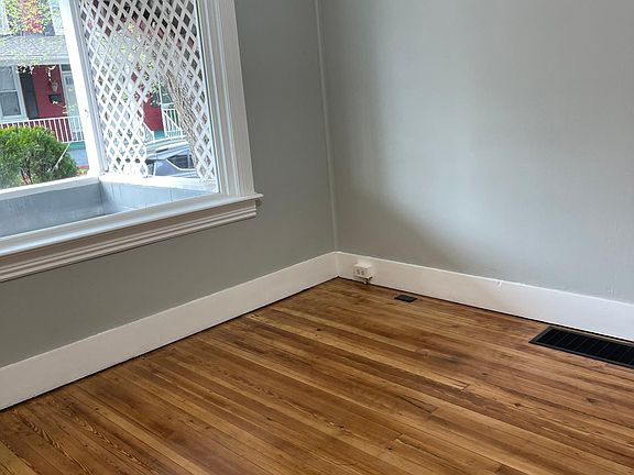 2nd image of 452 Park Pl #452