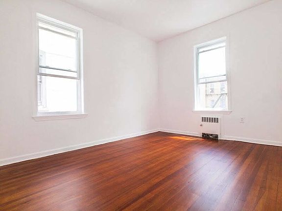 4th image of 3275 34th St #1